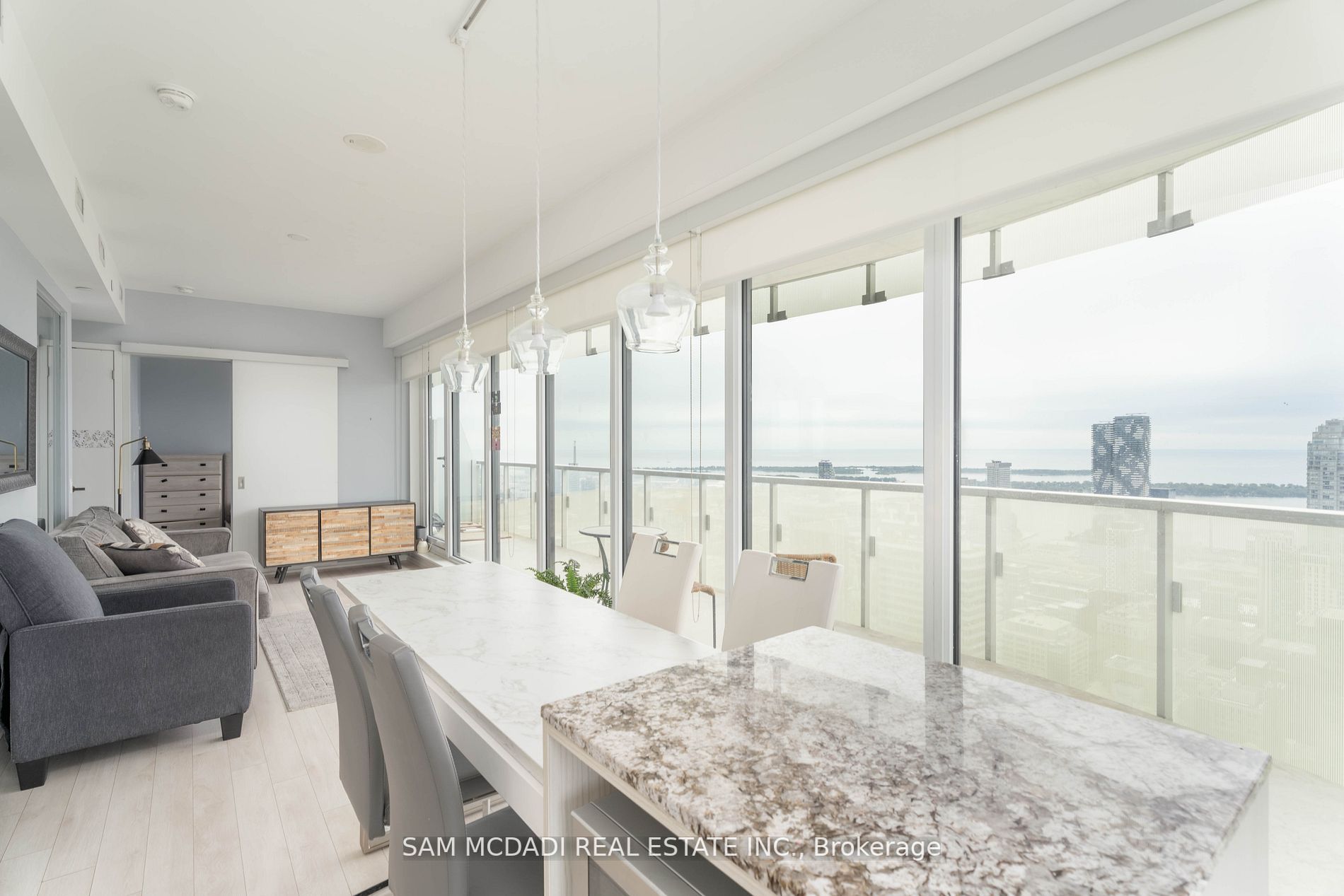 197 Yonge St, #5409