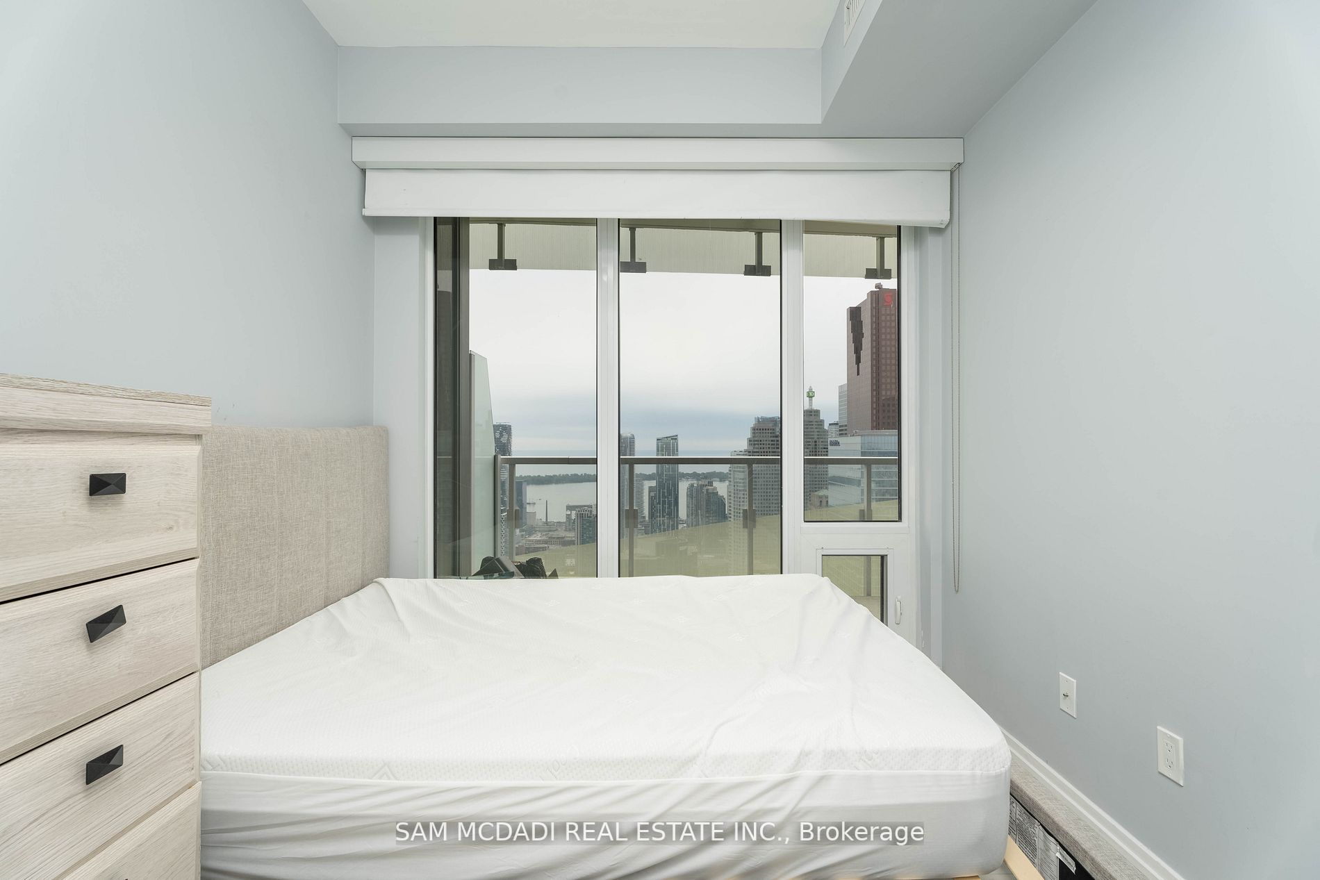 197 Yonge St, #5409