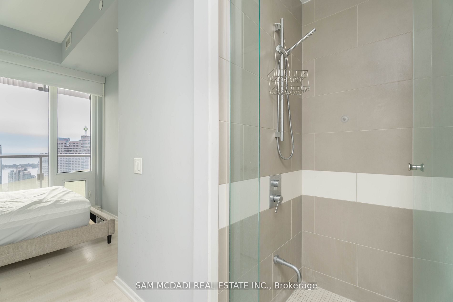 197 Yonge St, #5409