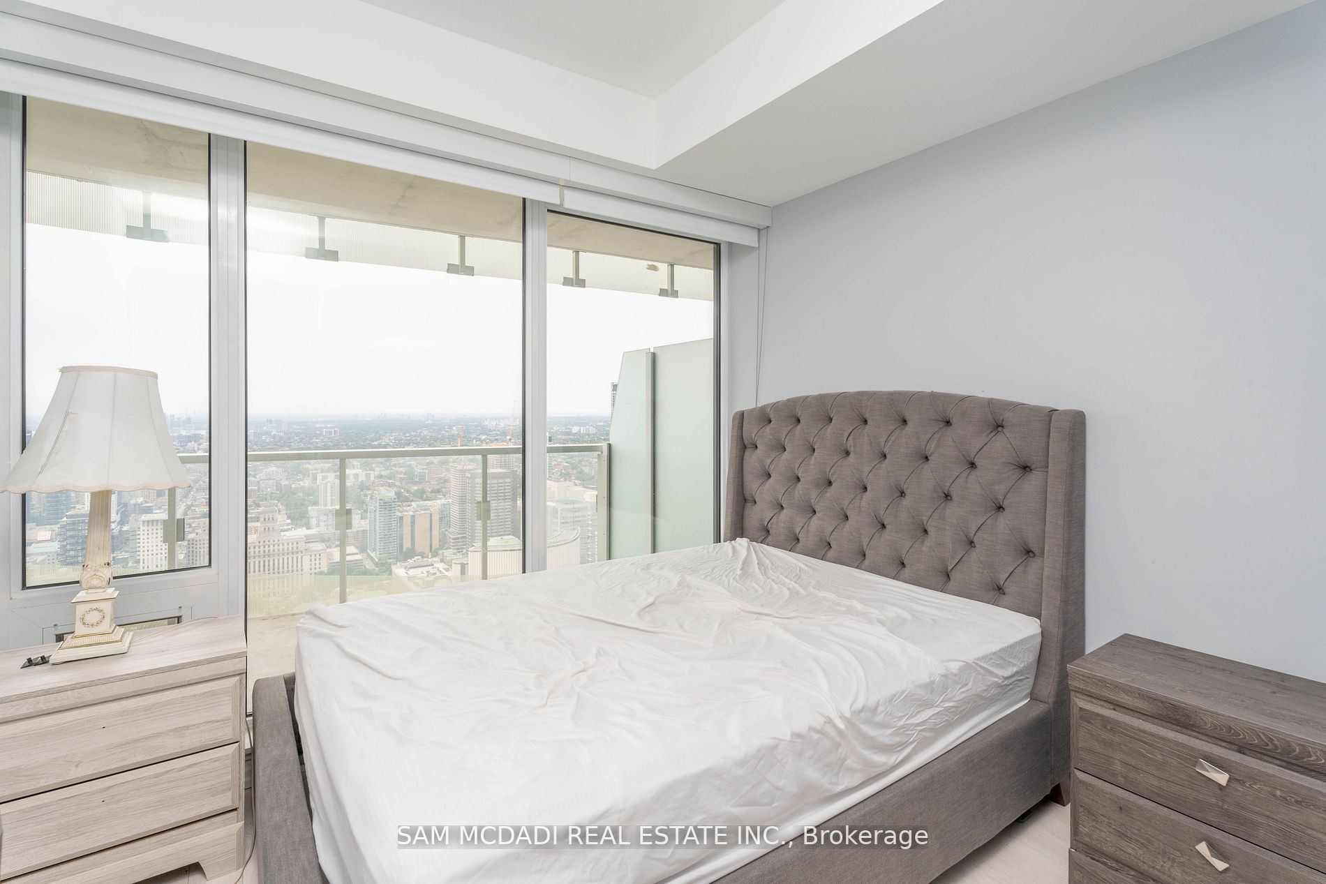 197 Yonge St, #5409