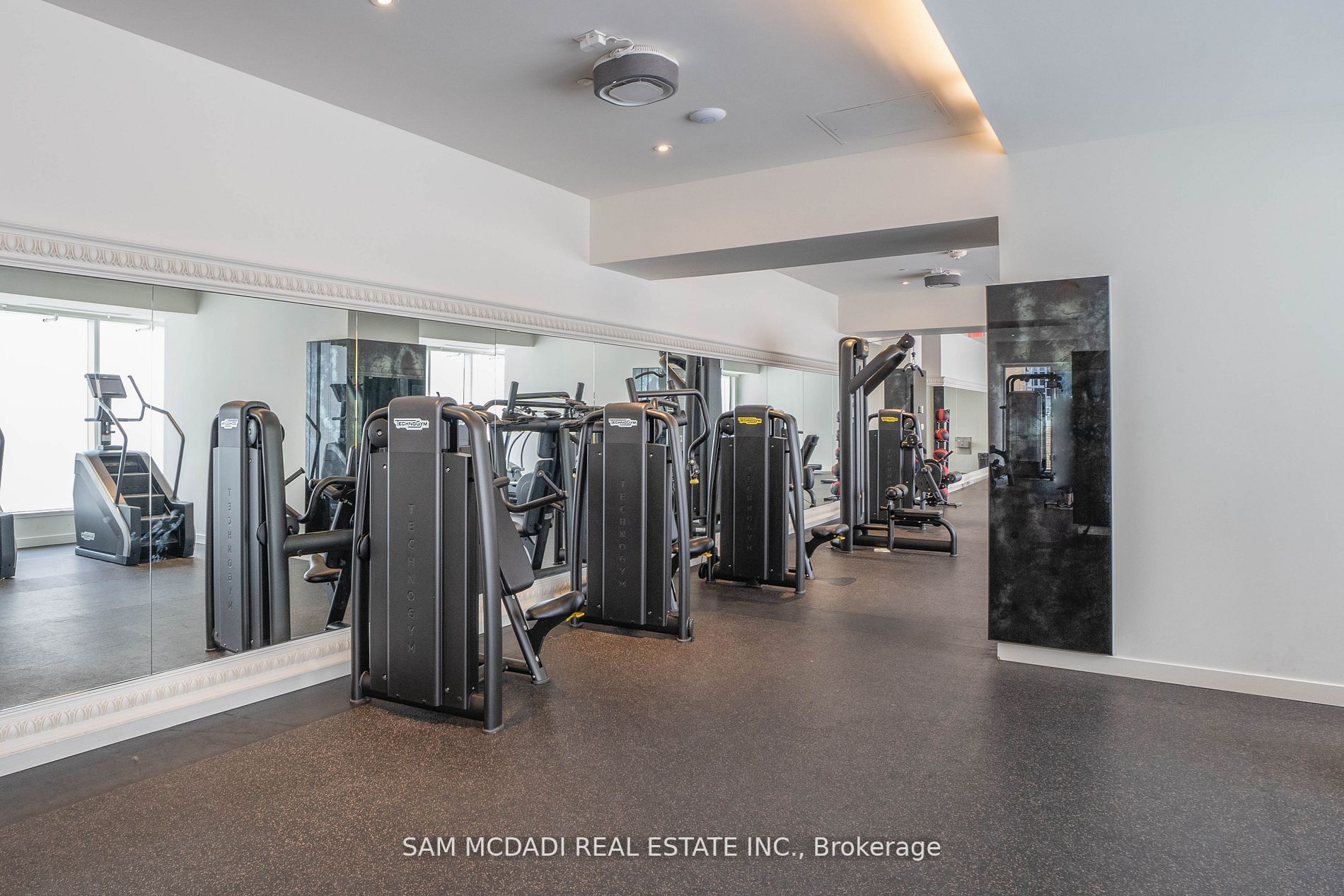 197 Yonge St, #5409
