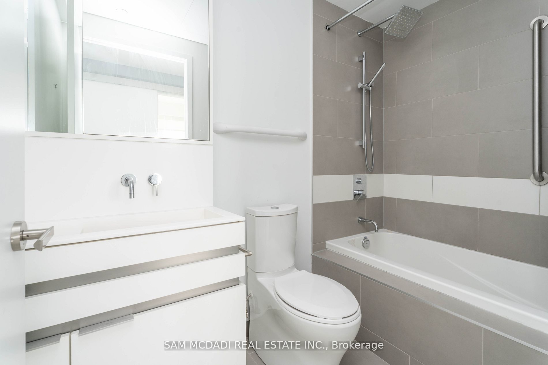197 Yonge St, #5409
