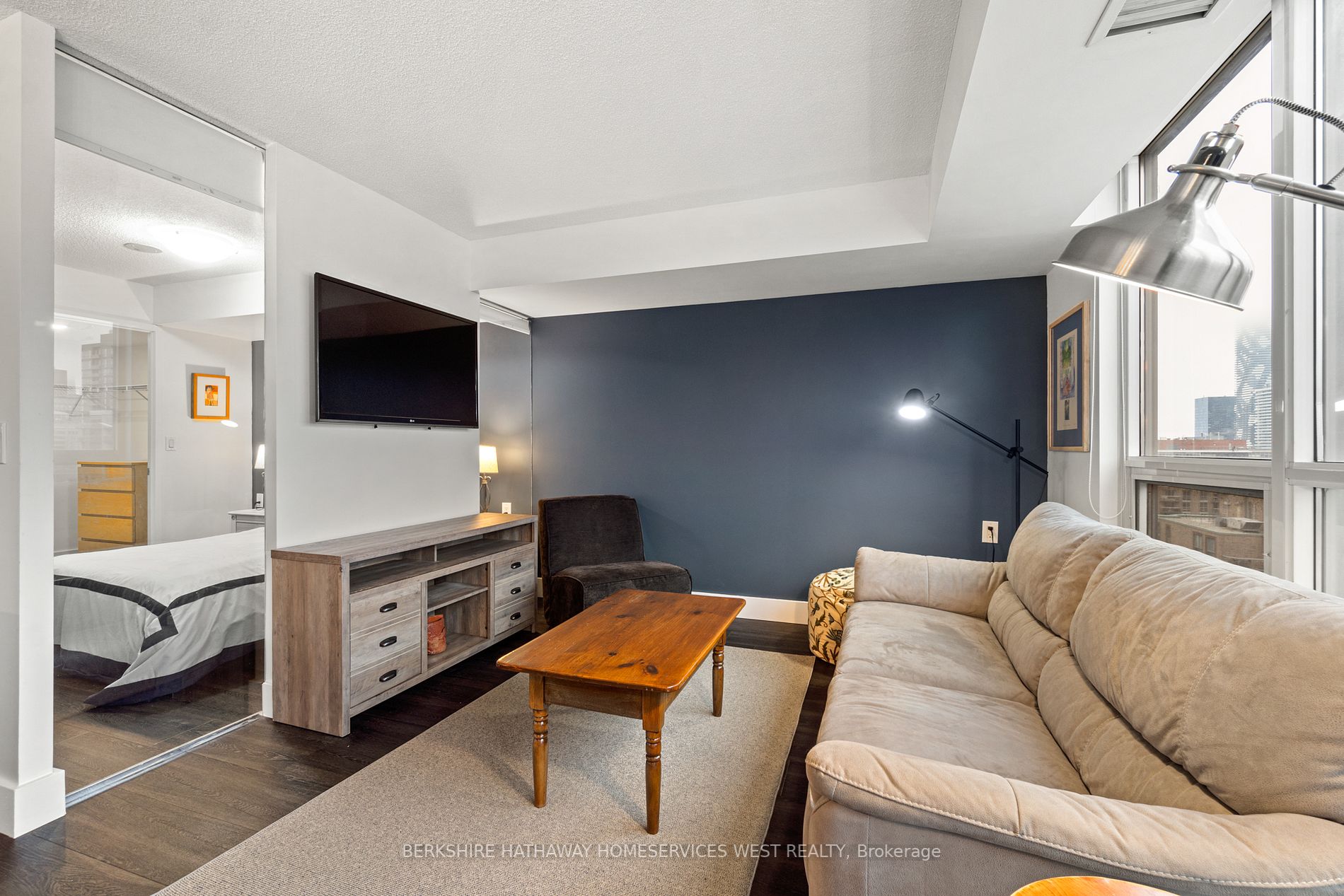 320 Richmond St E, #1410