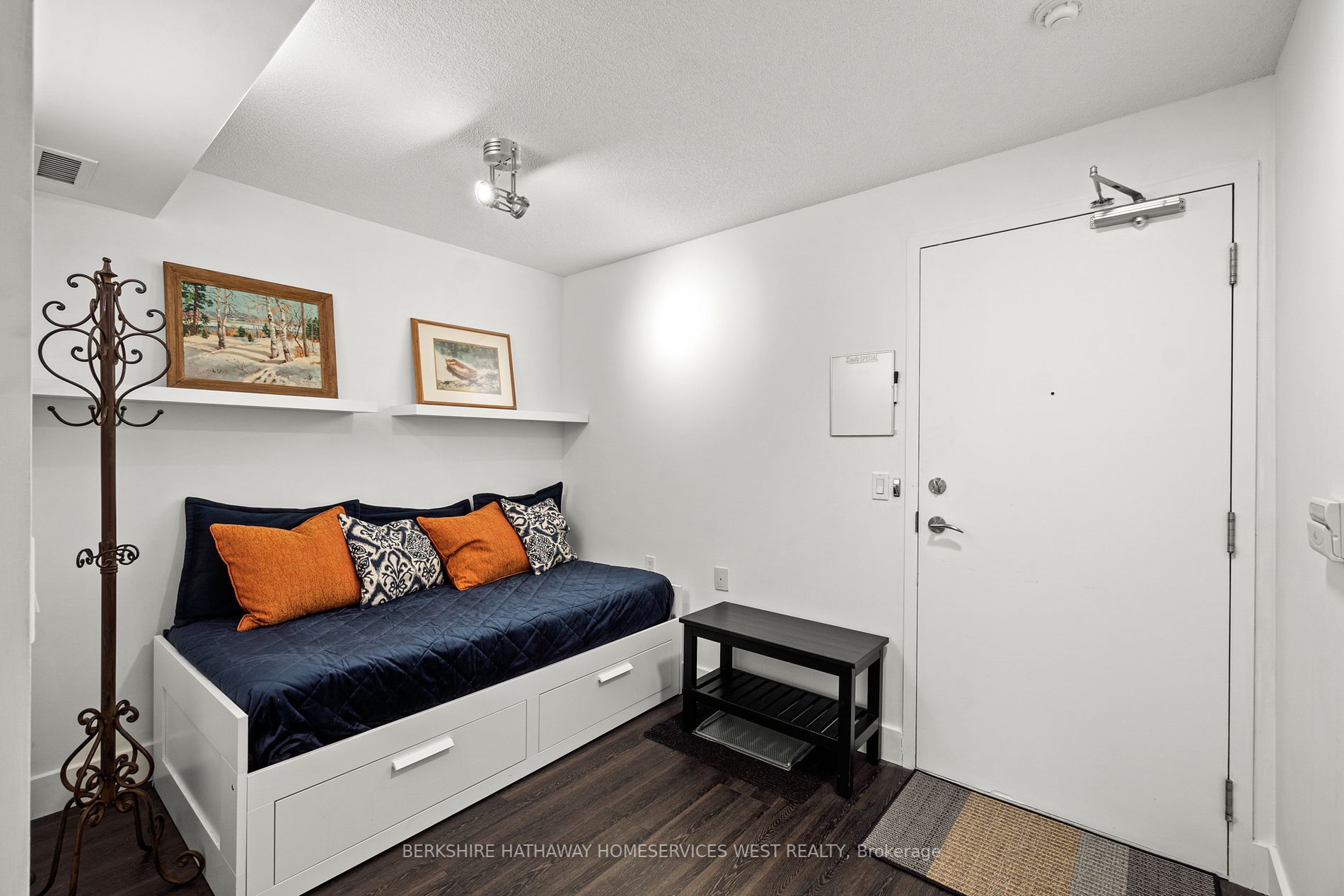 320 Richmond St E, #1410