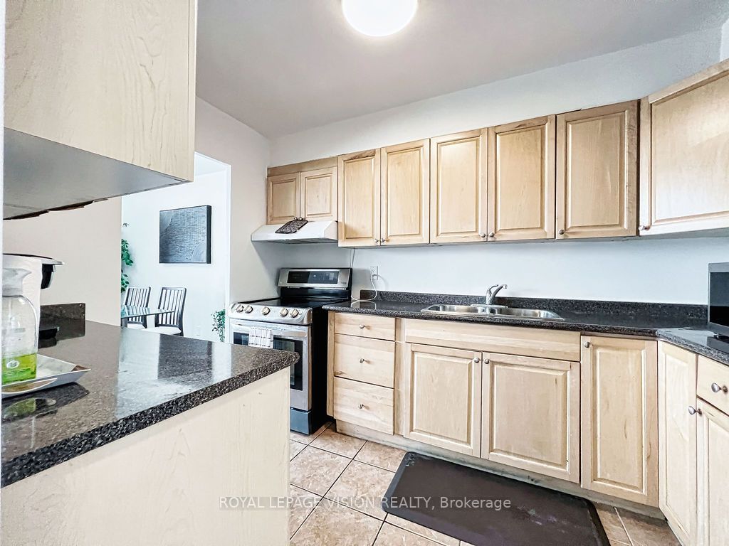 20 Forest Manor Rd, #1411