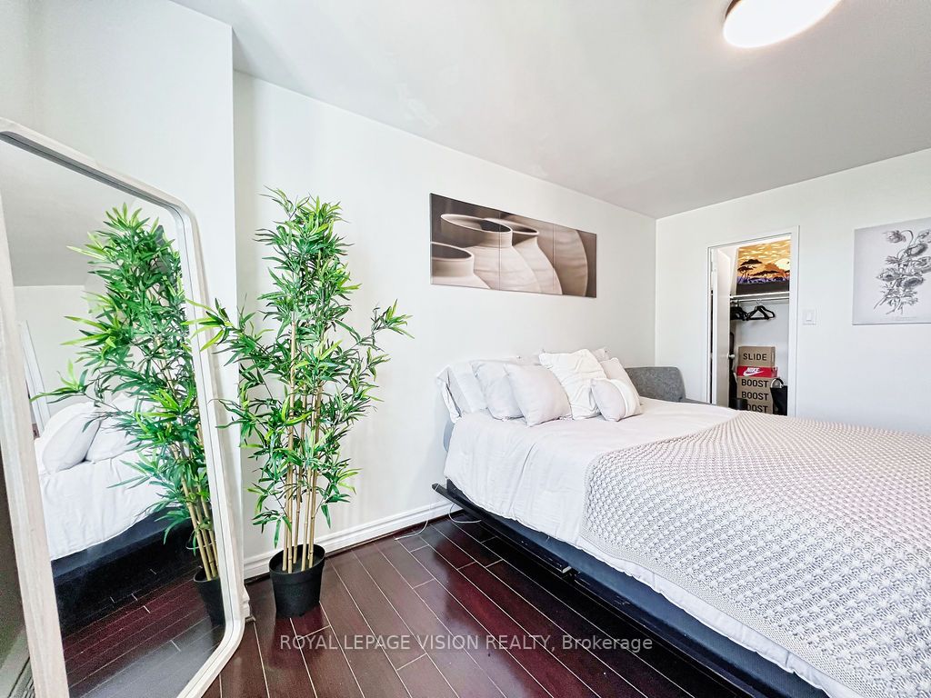 20 Forest Manor Rd, #1411