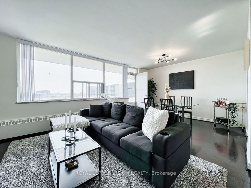 20 Forest Manor Rd, #1411