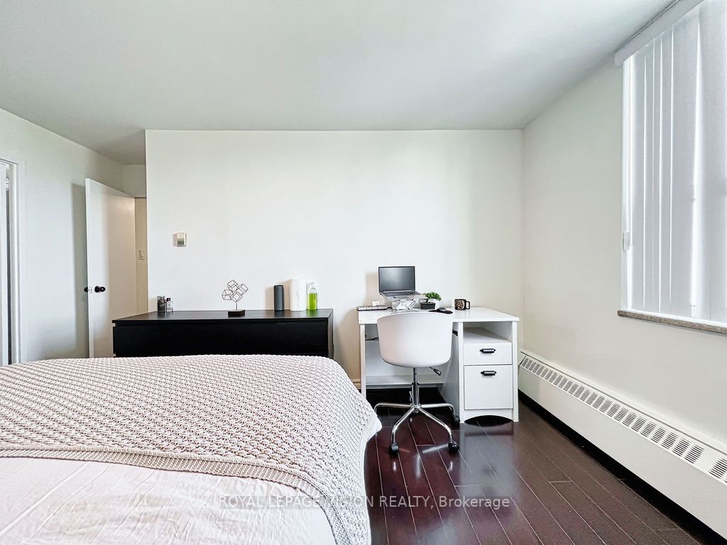 20 Forest Manor Rd, #1411