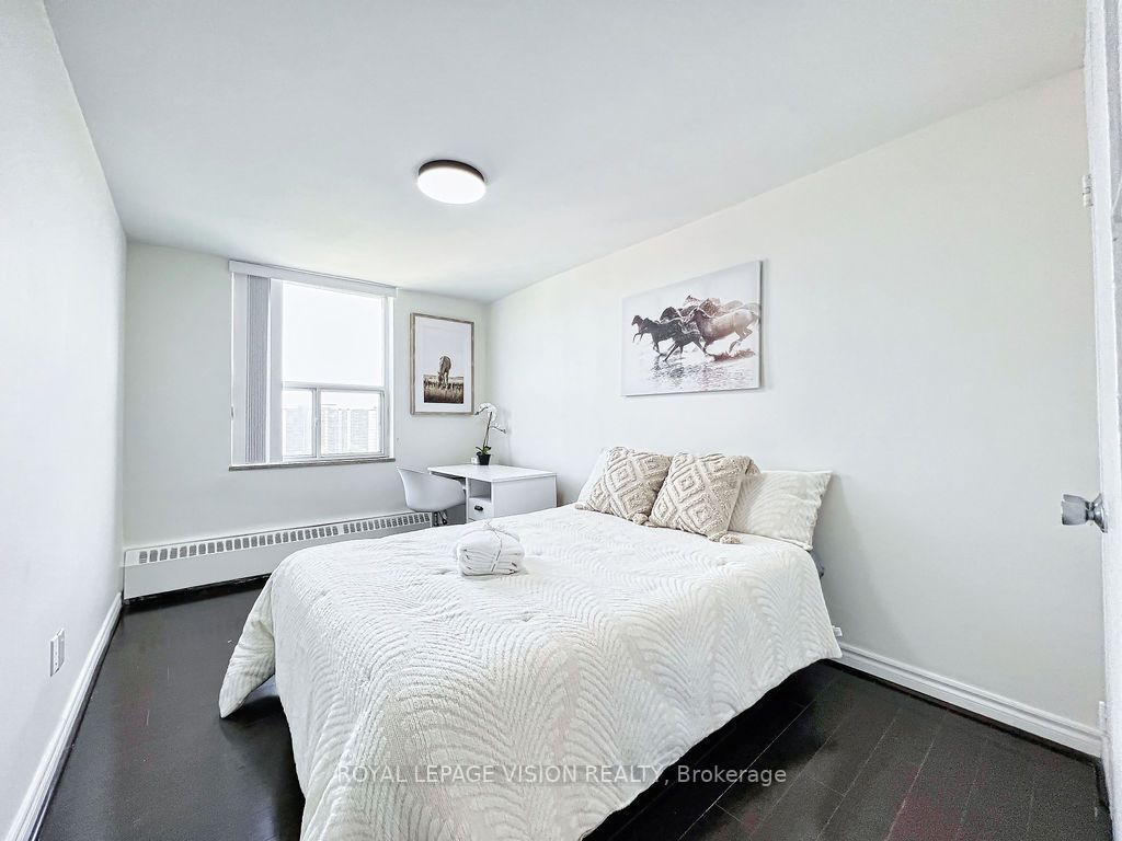 20 Forest Manor Rd, #1411