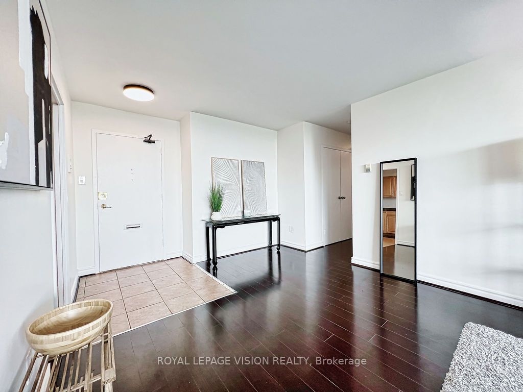 20 Forest Manor Rd, #1411