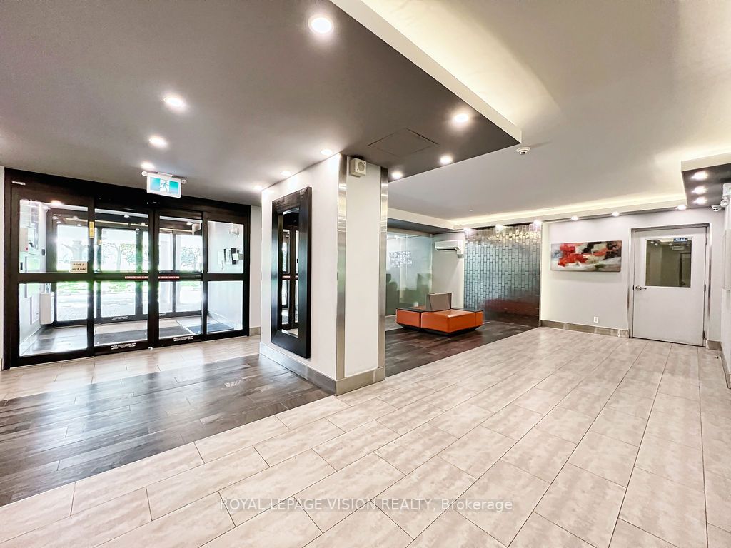 20 Forest Manor Rd, #1411