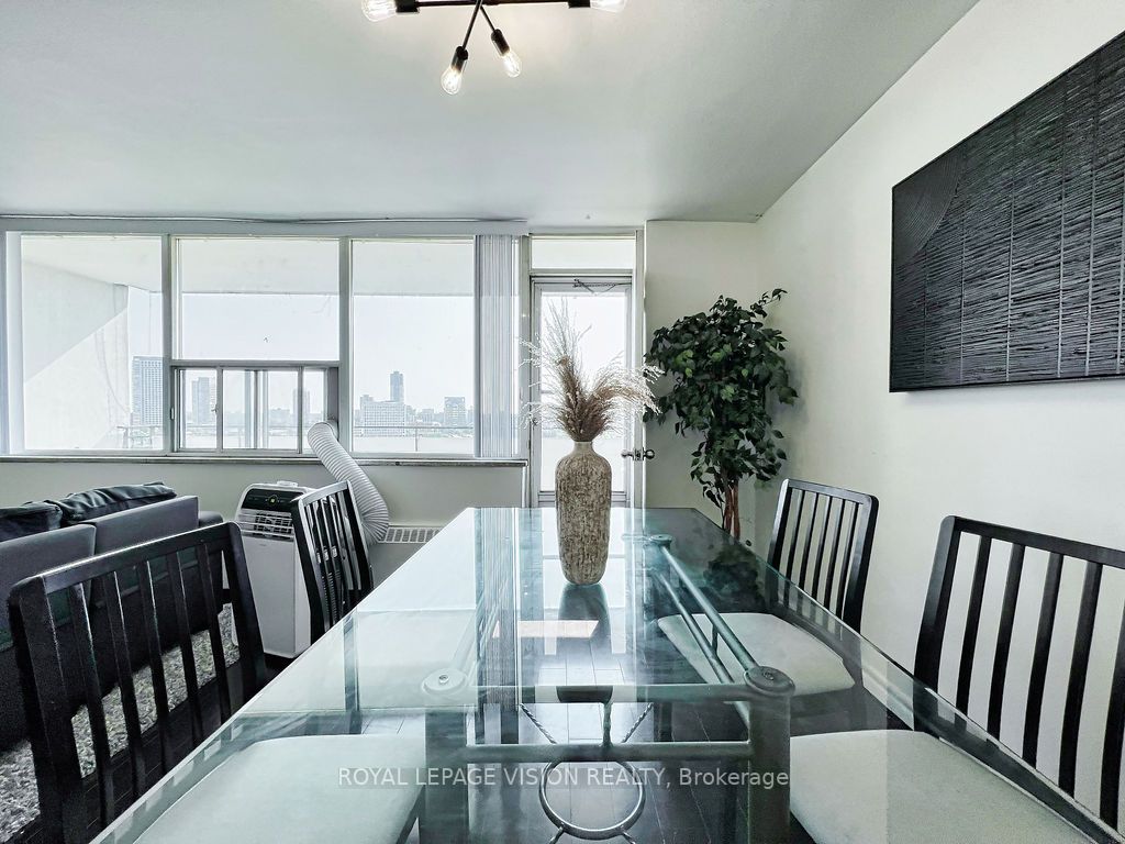 20 Forest Manor Rd, #1411
