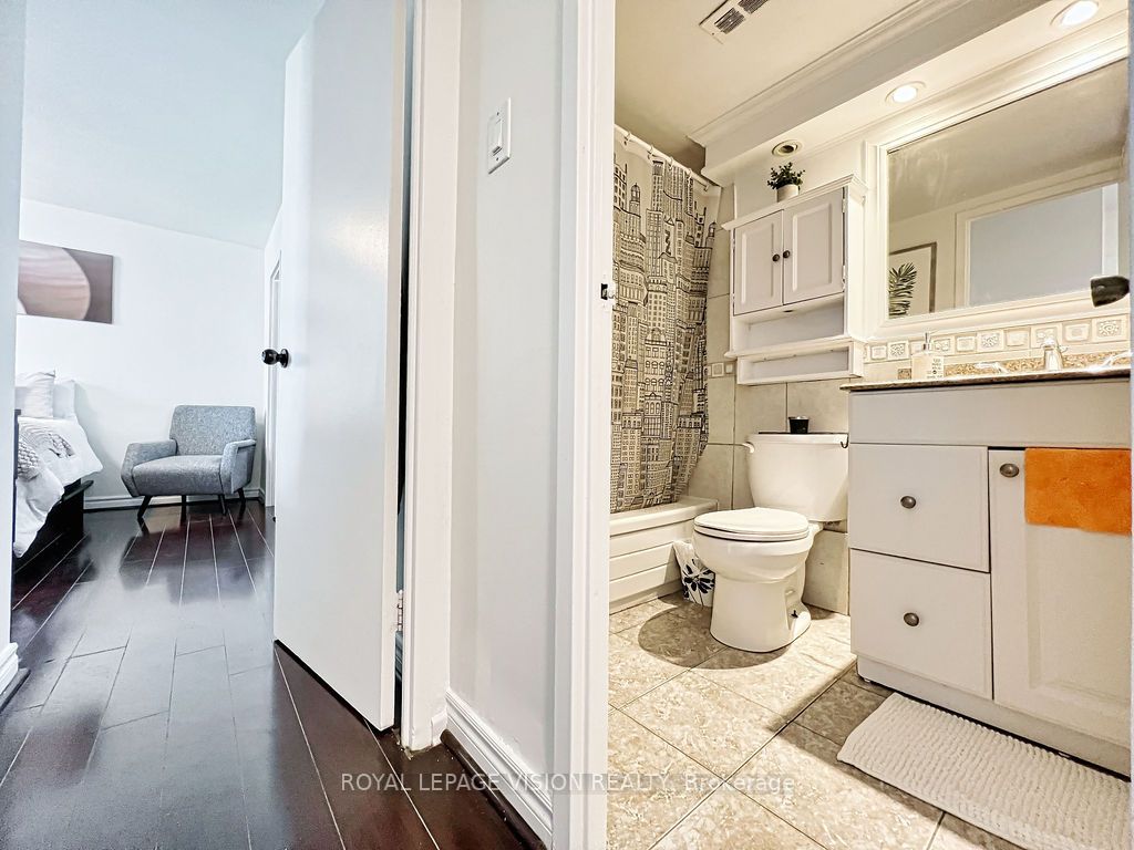 20 Forest Manor Rd, #1411