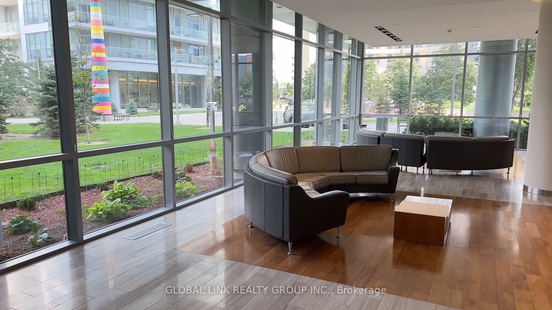 66 Forest Manor Rd, #208