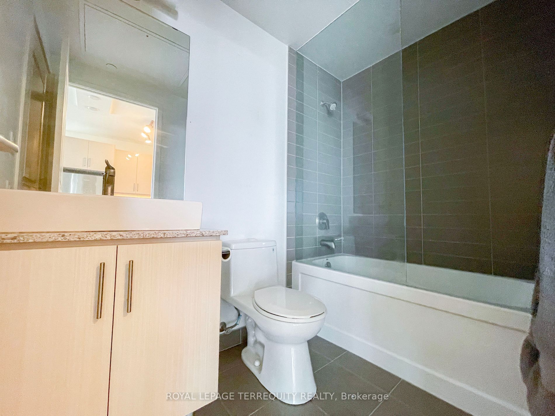 1 The Esplanade Dr, #2608