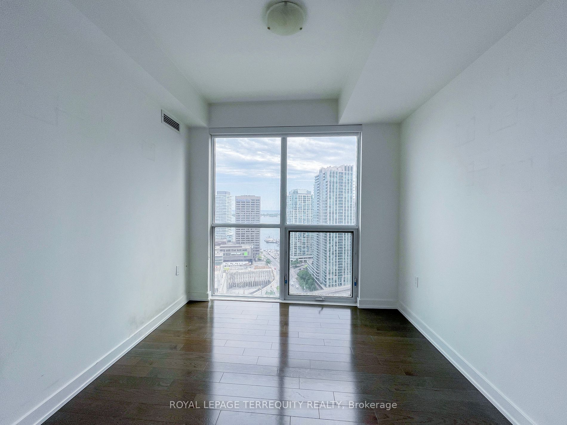 1 The Esplanade Dr, #2608