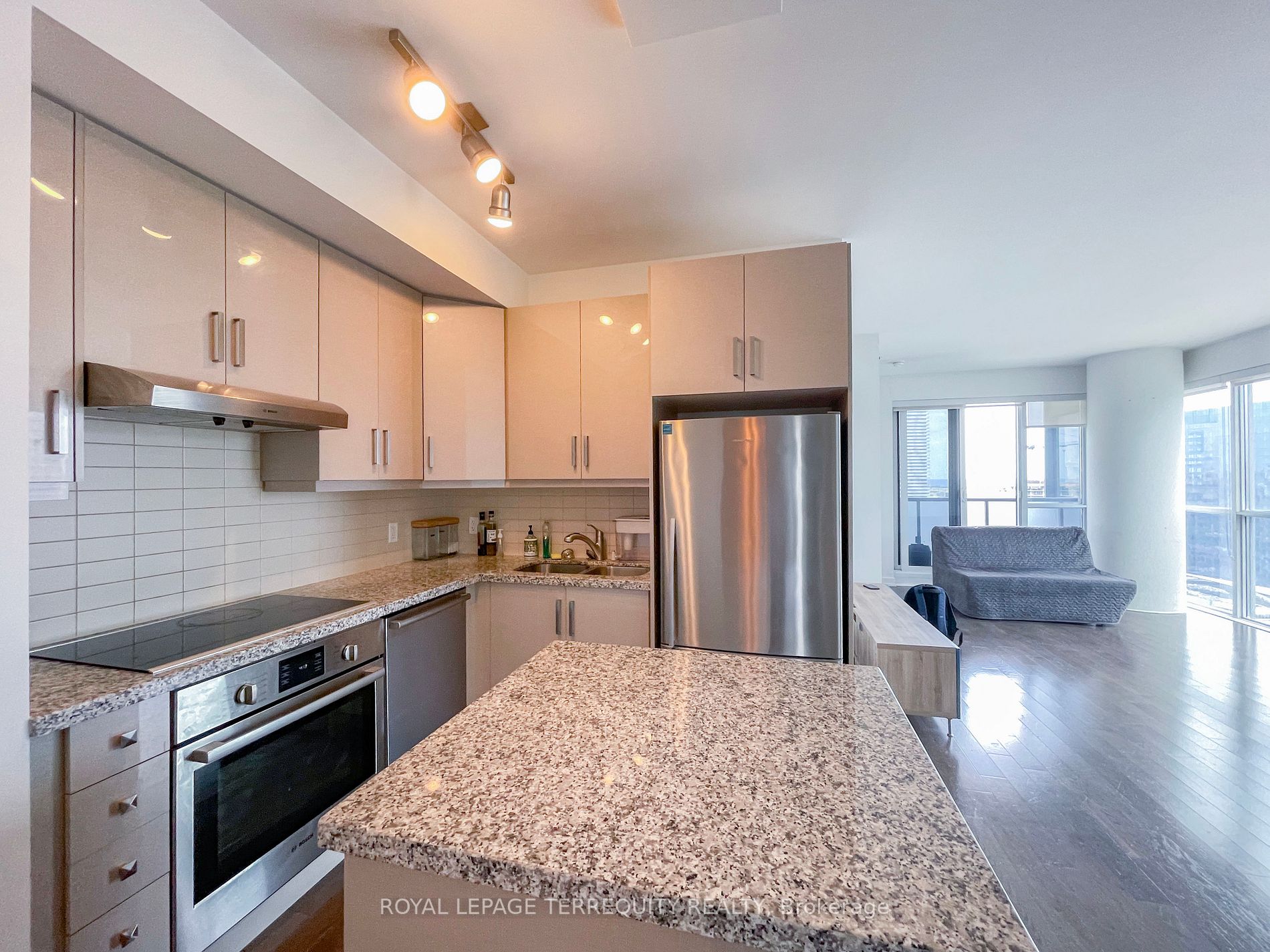 1 The Esplanade Dr, #2608