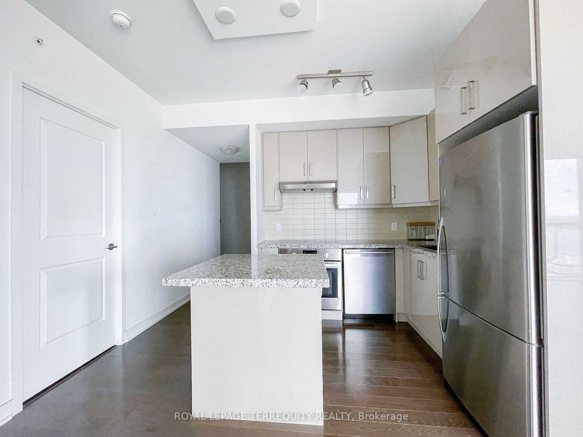 1 The Esplanade Dr, #2608