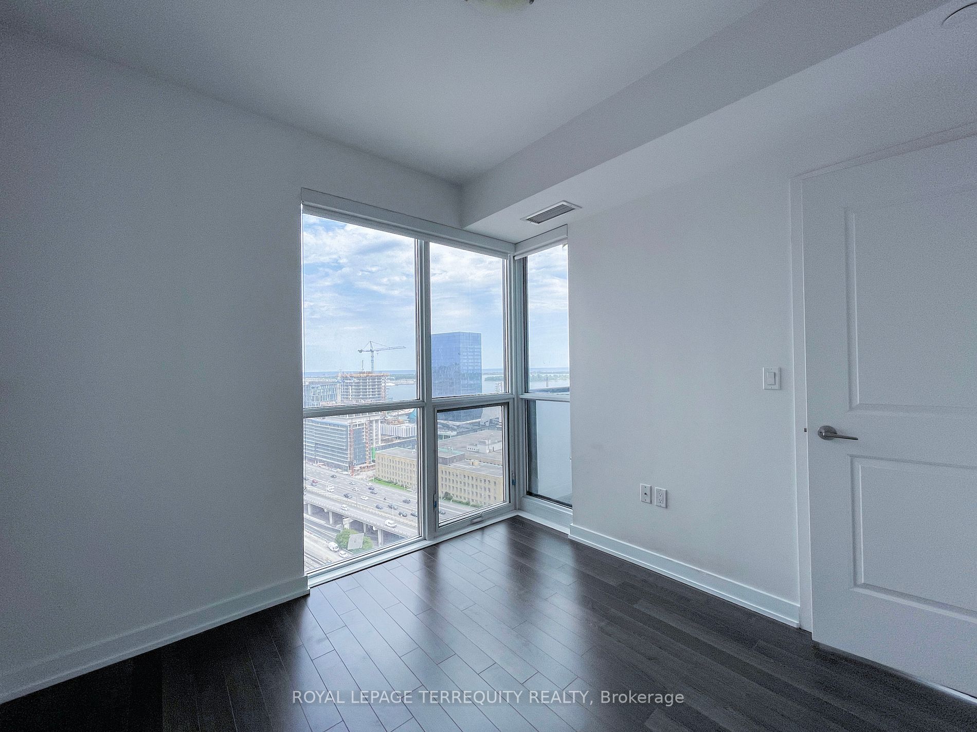 1 The Esplanade Dr, #2608