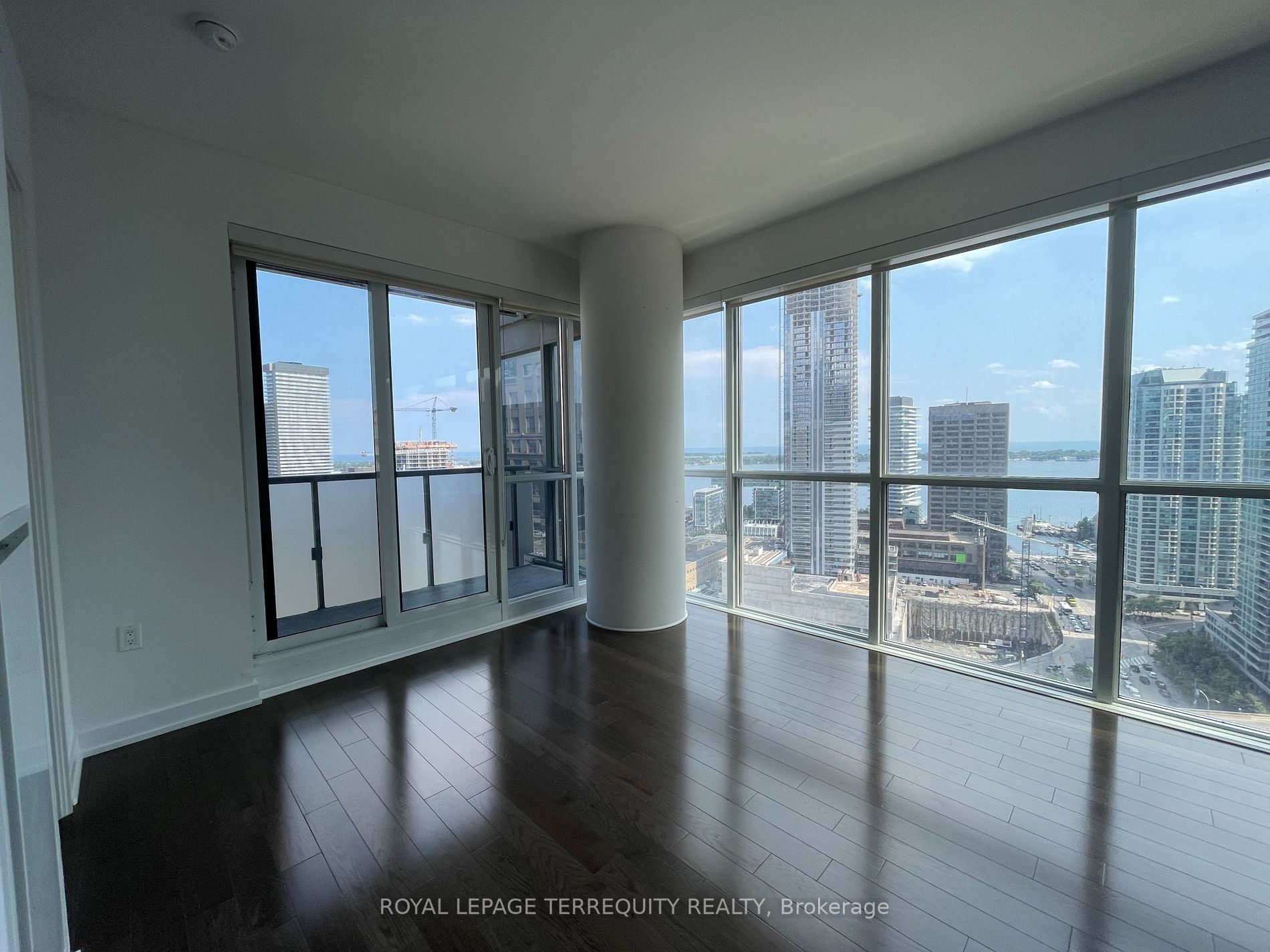 1 The Esplanade Dr, #2608