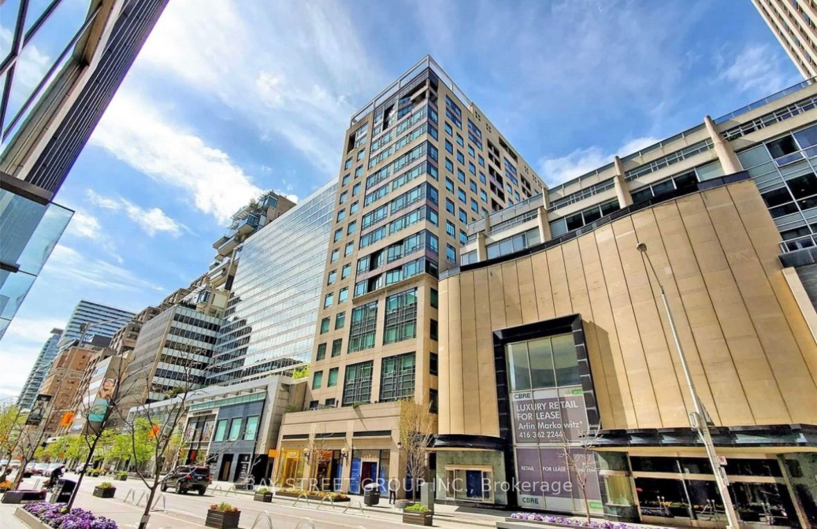 102 Bloor St W, #1001