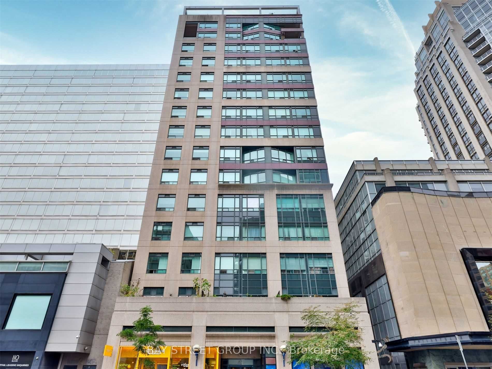 102 Bloor St W, #1001