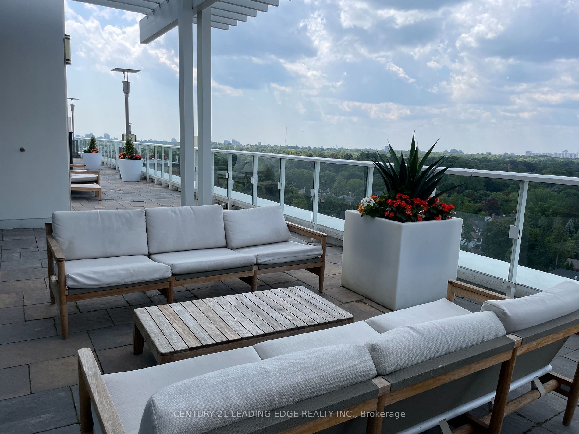 3018 Yonge St, #1111