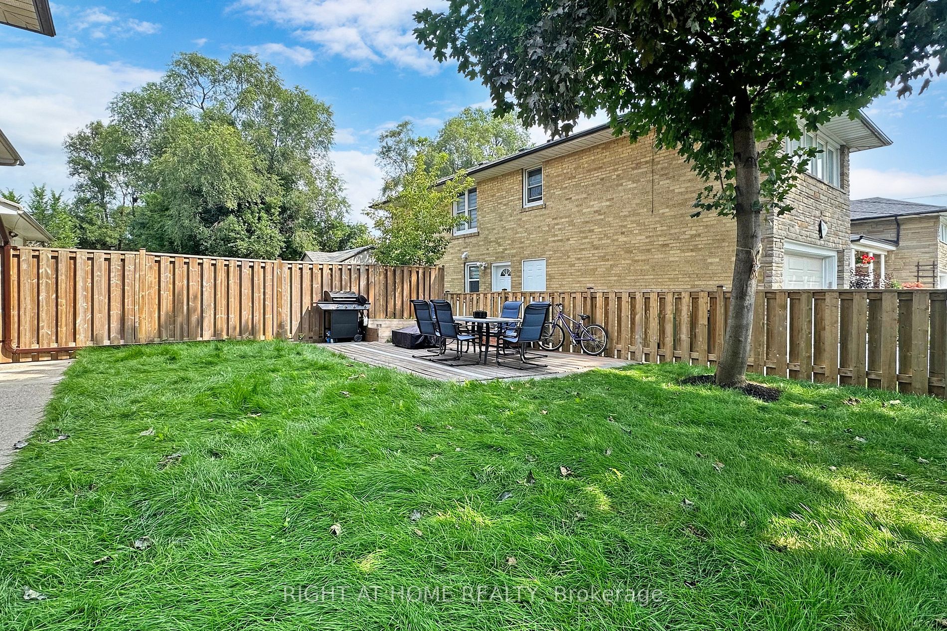 179 Honiton St