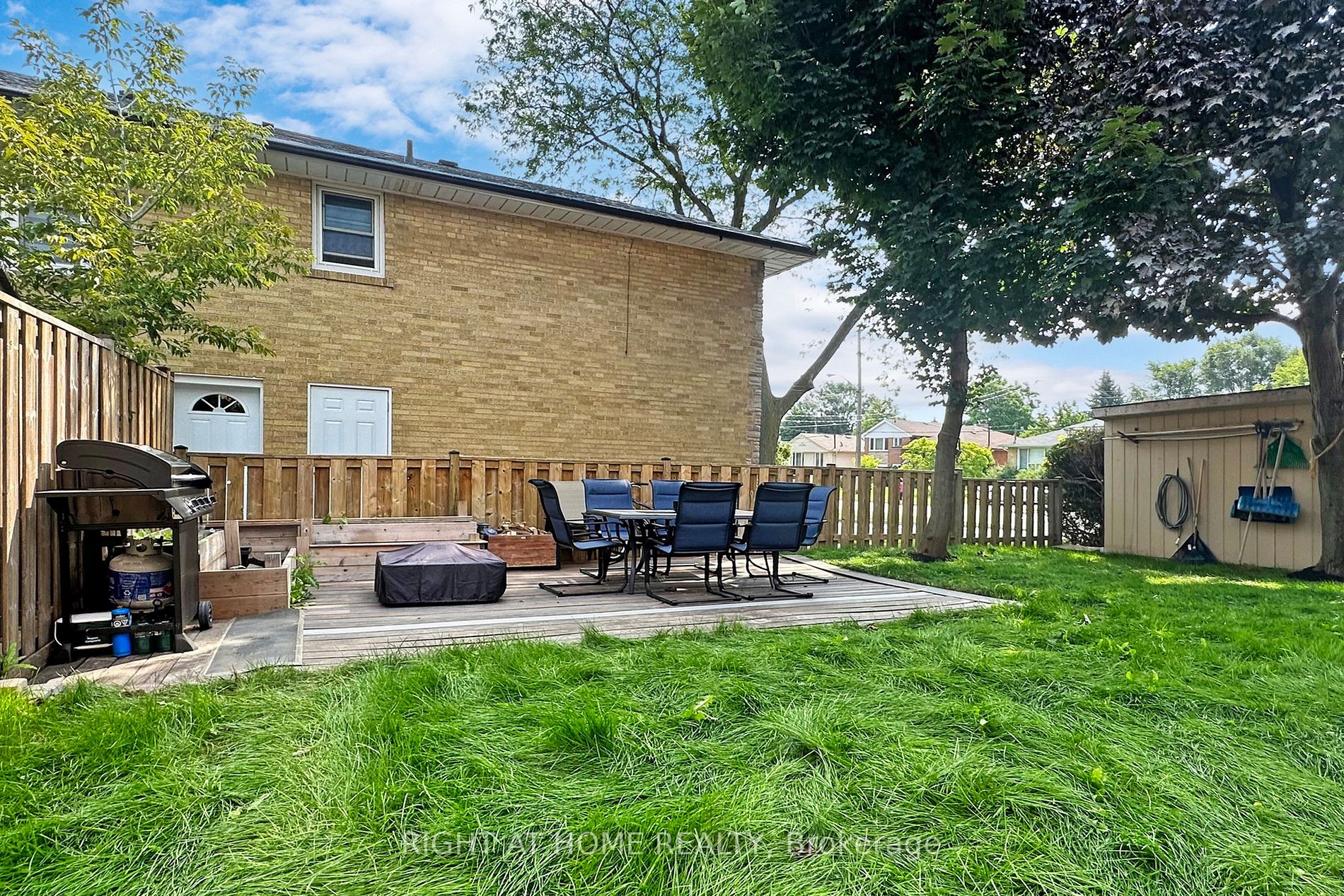 179 Honiton St