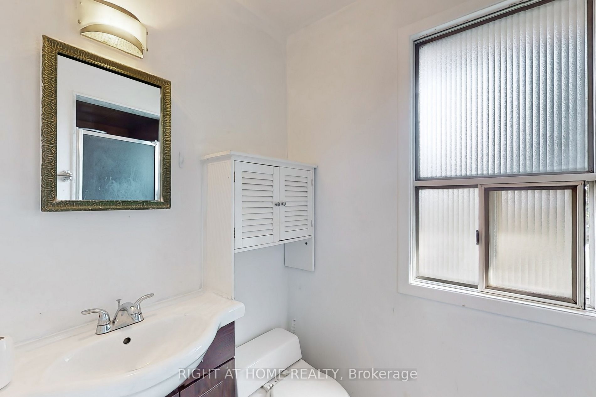 179 Honiton St