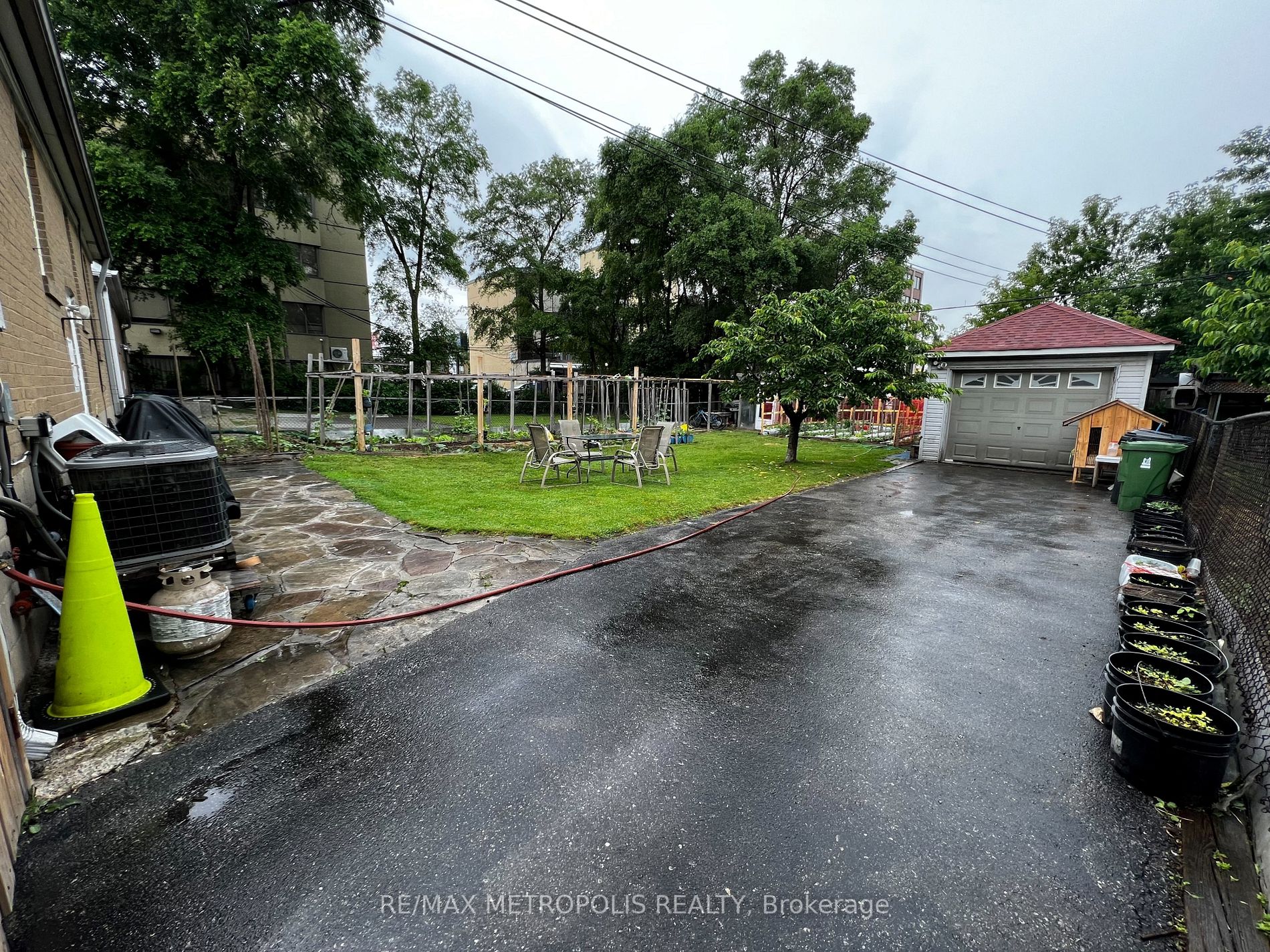 53 Stadacona Dr