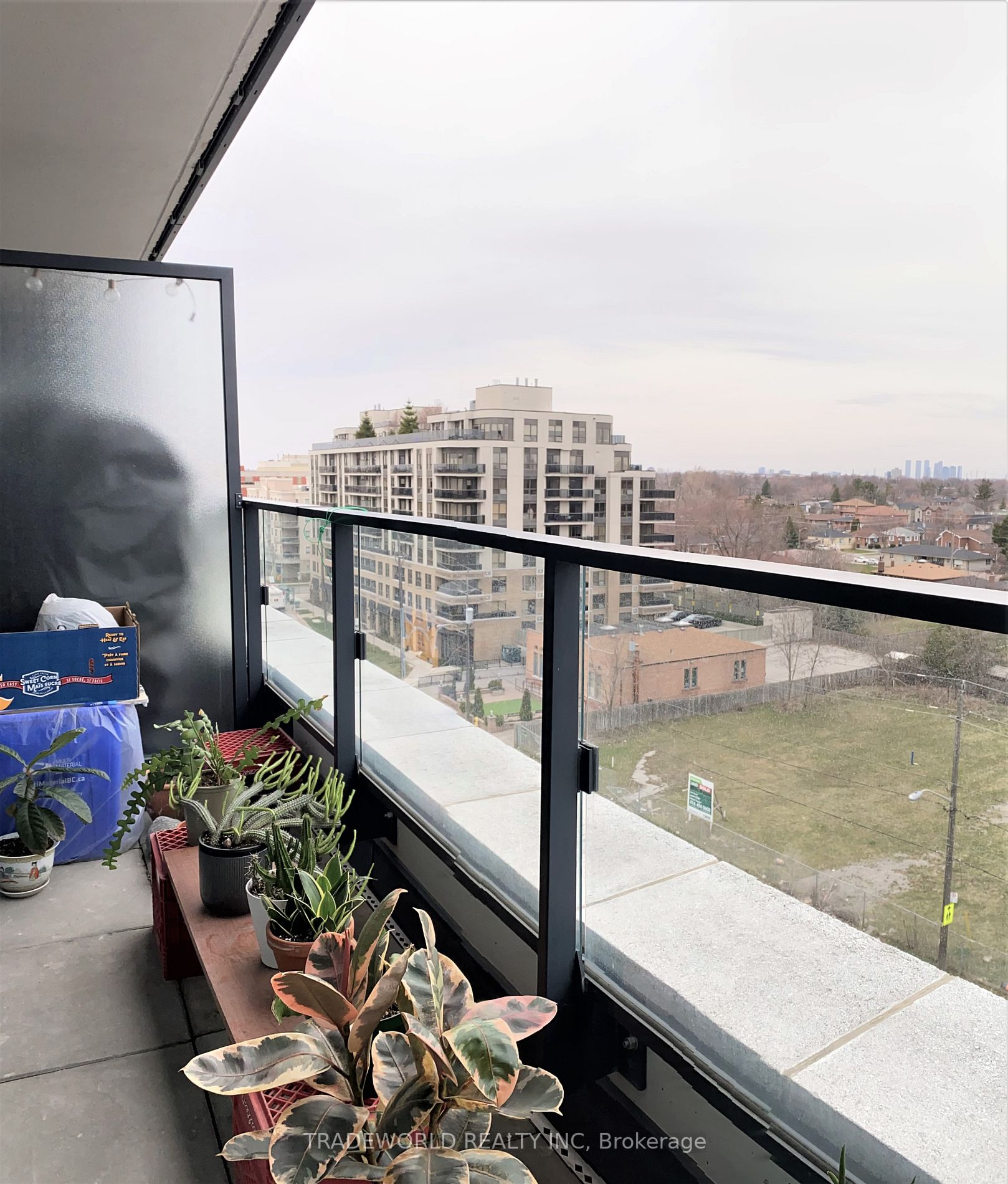 741 Sheppard Ave W, #806