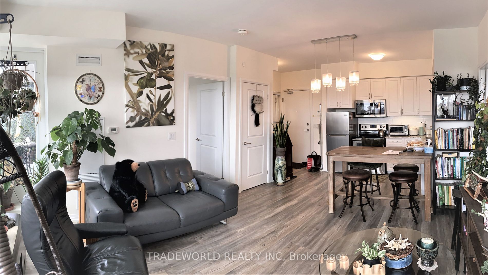741 Sheppard Ave W, #806