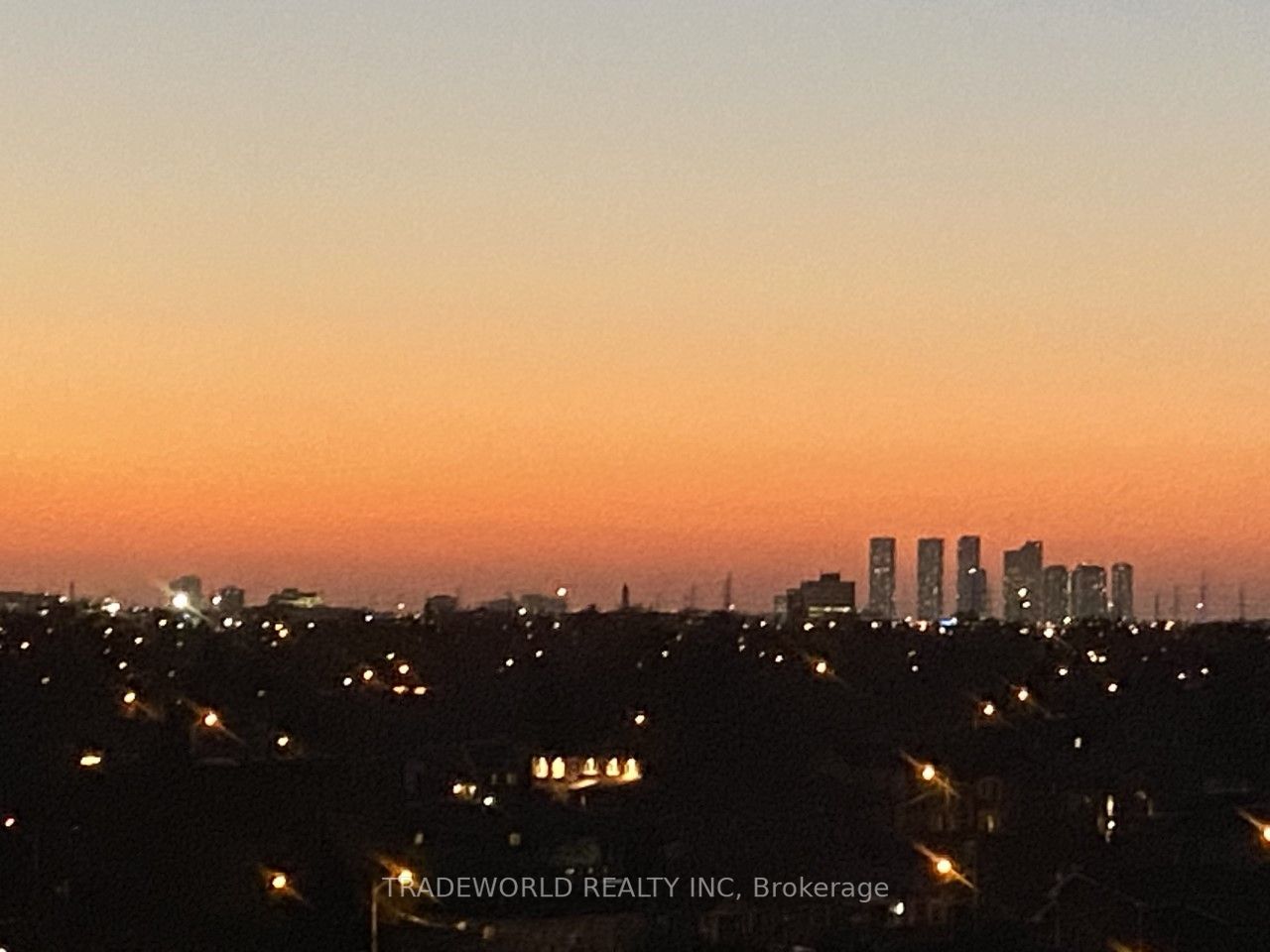 741 Sheppard Ave W, #806