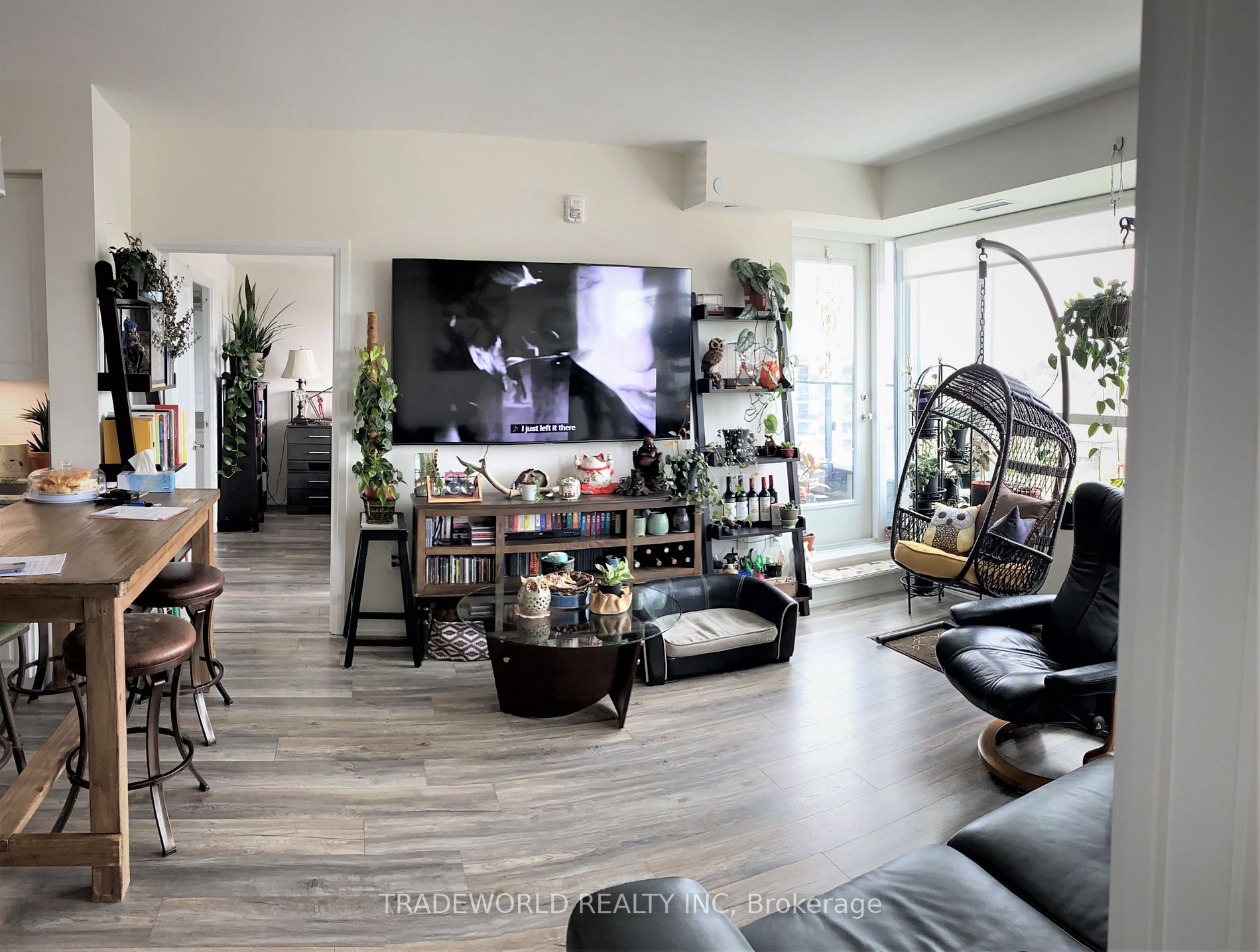 741 Sheppard Ave W, #806
