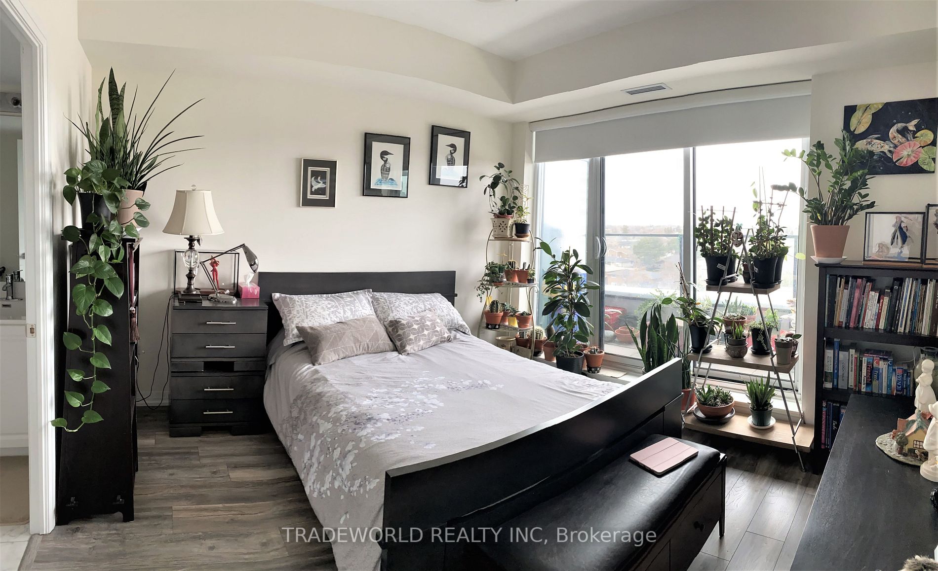741 Sheppard Ave W, #806