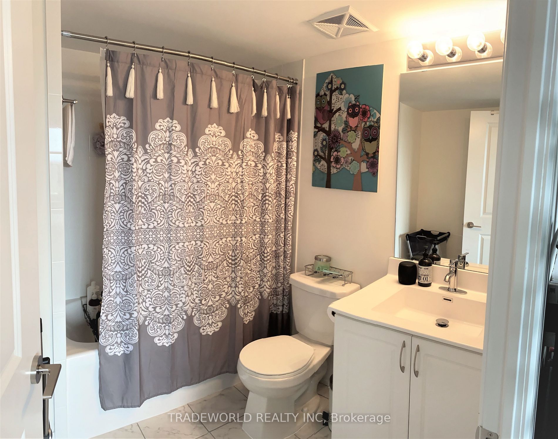 741 Sheppard Ave W, #806