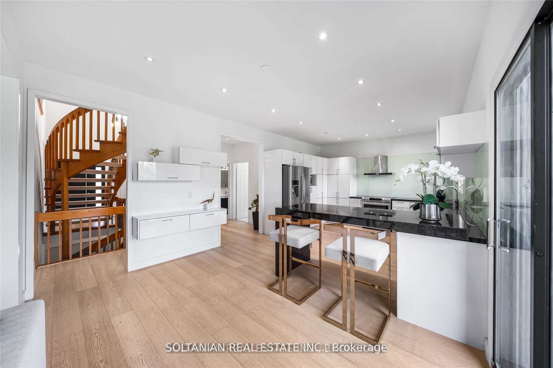 46 Garnier Crt