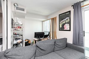 18 Yonge St, #2106