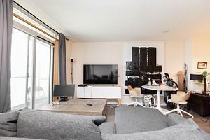 18 Yonge St, #2106