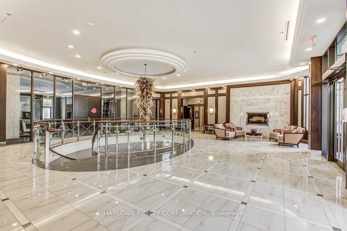 135 Wynford Dr, #706