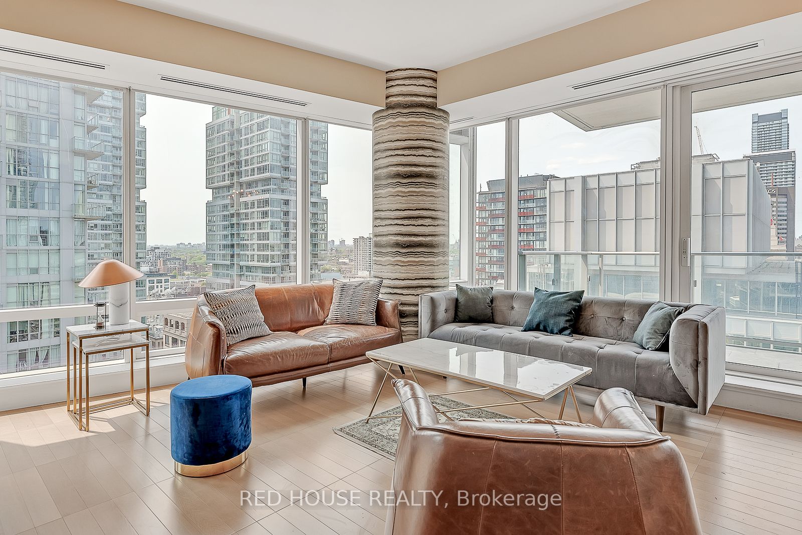 180 University Ave, #2105