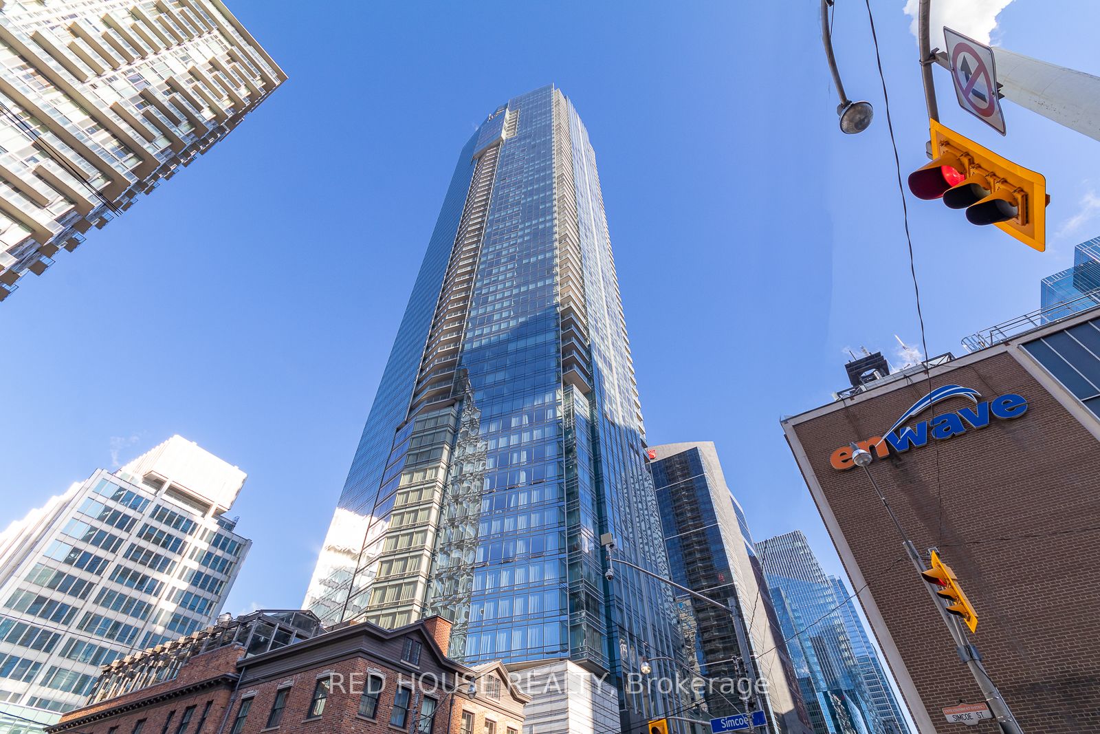 180 University Ave, #2105