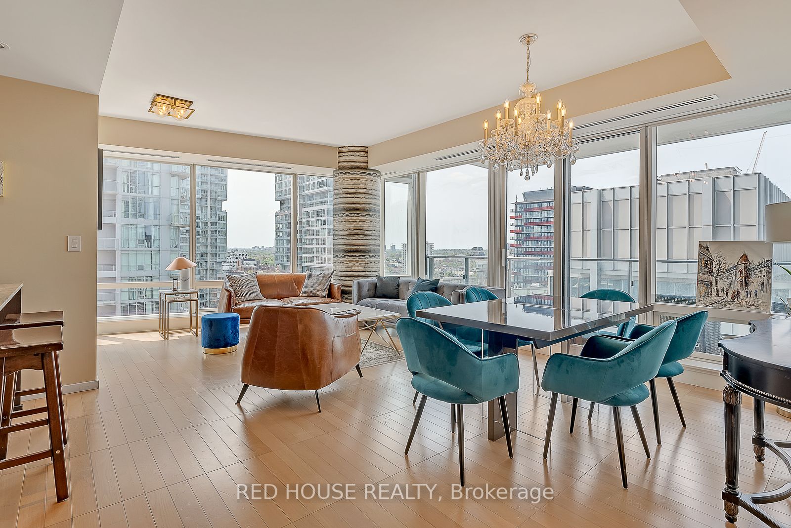 180 University Ave, #2105