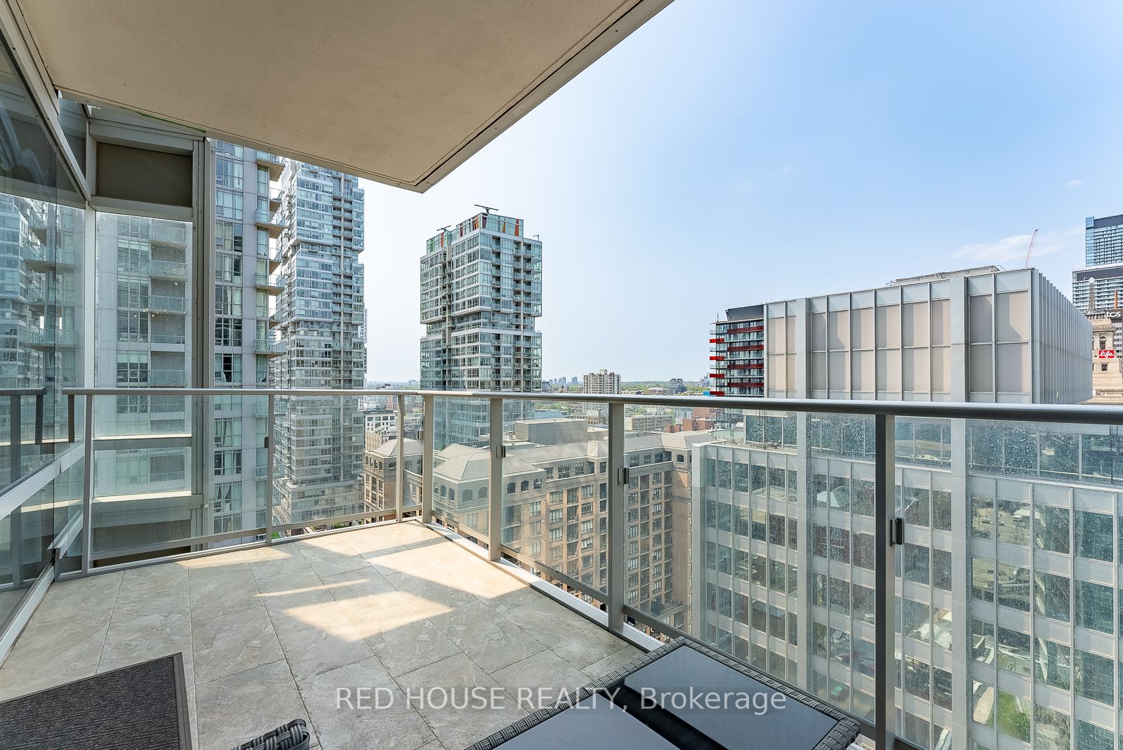 180 University Ave, #2105