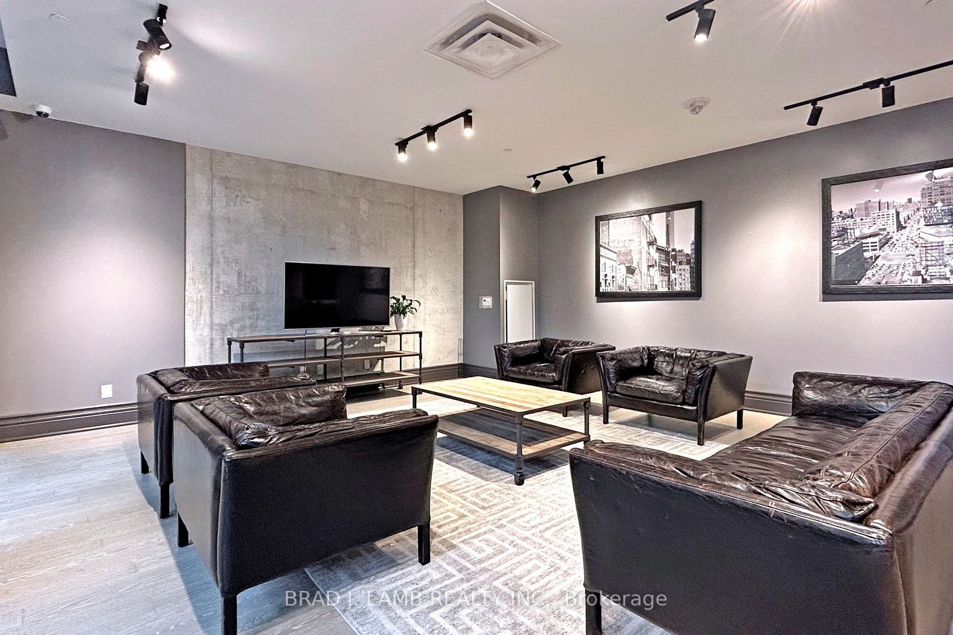 608 Richmond St W, #520