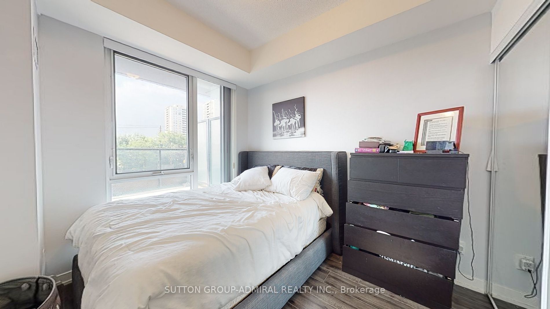 18 Rean Drive, #207
