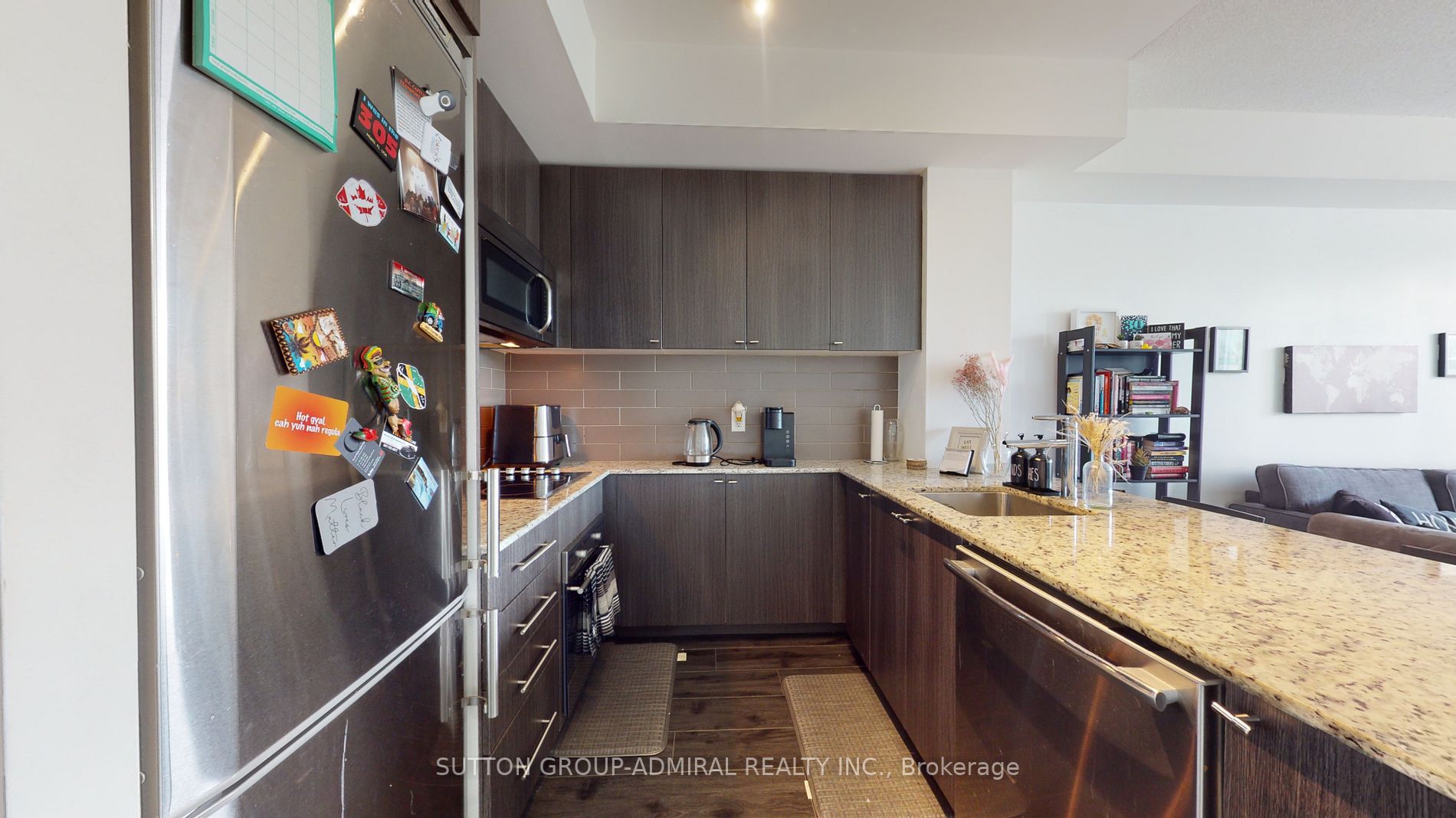 18 Rean Drive, #207