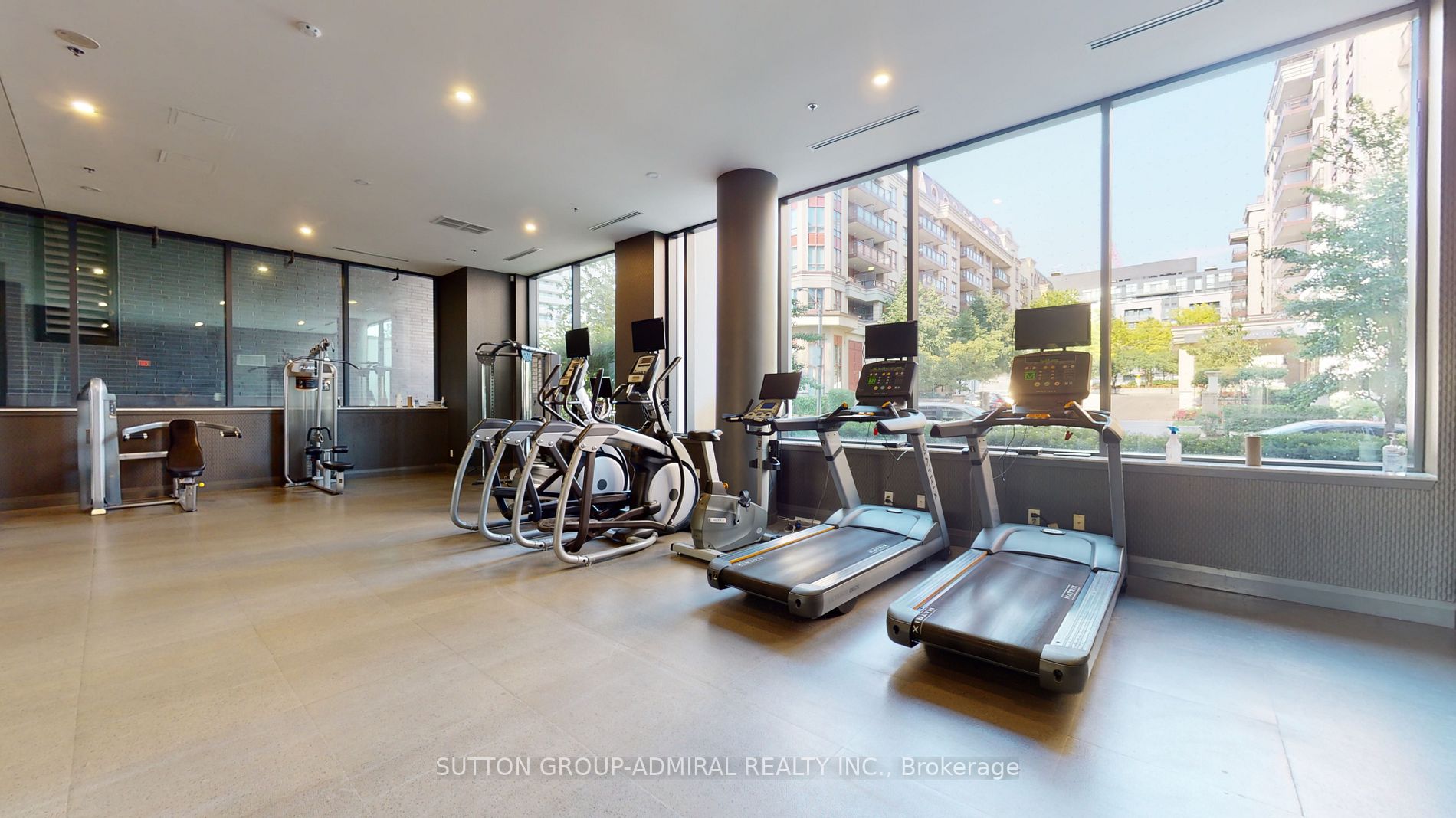 18 Rean Drive, #207