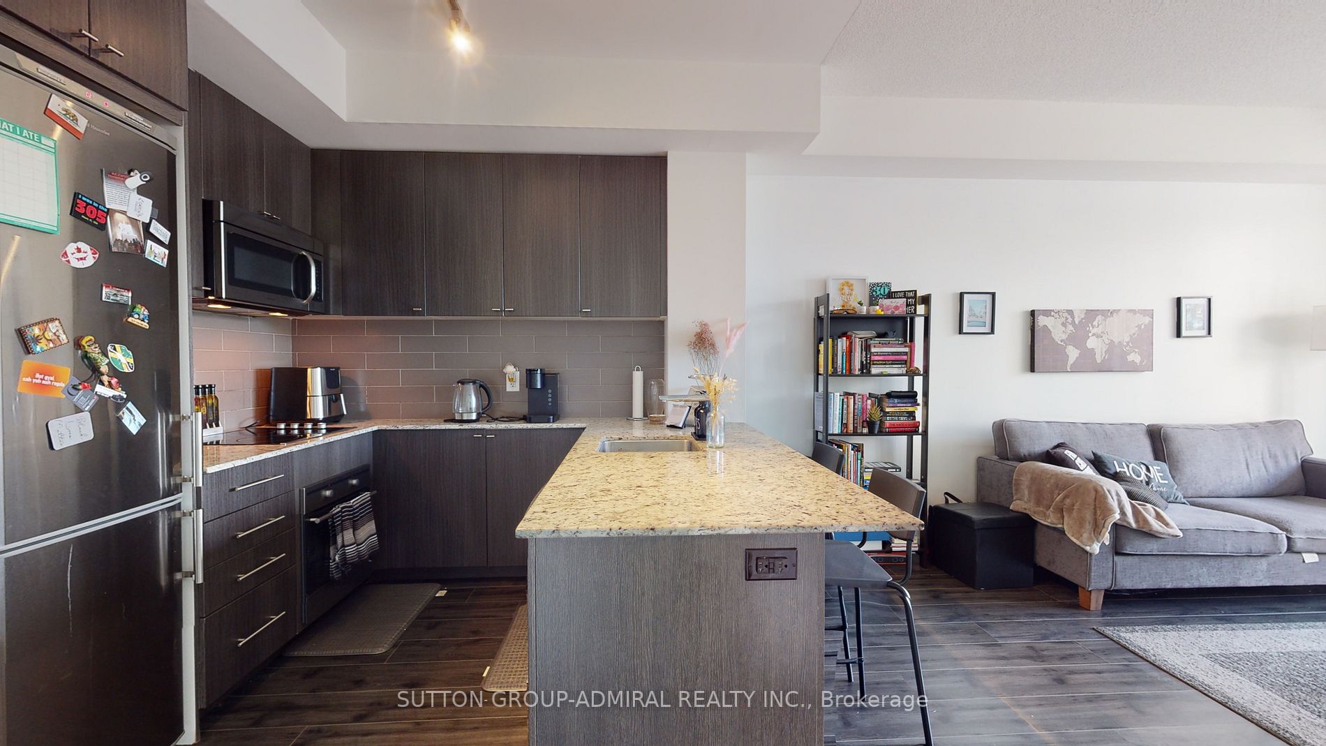 18 Rean Drive, #207